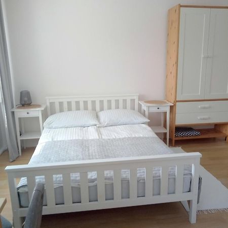 Apartamento Pokoje U Bozeny Ostrowo  Exterior foto