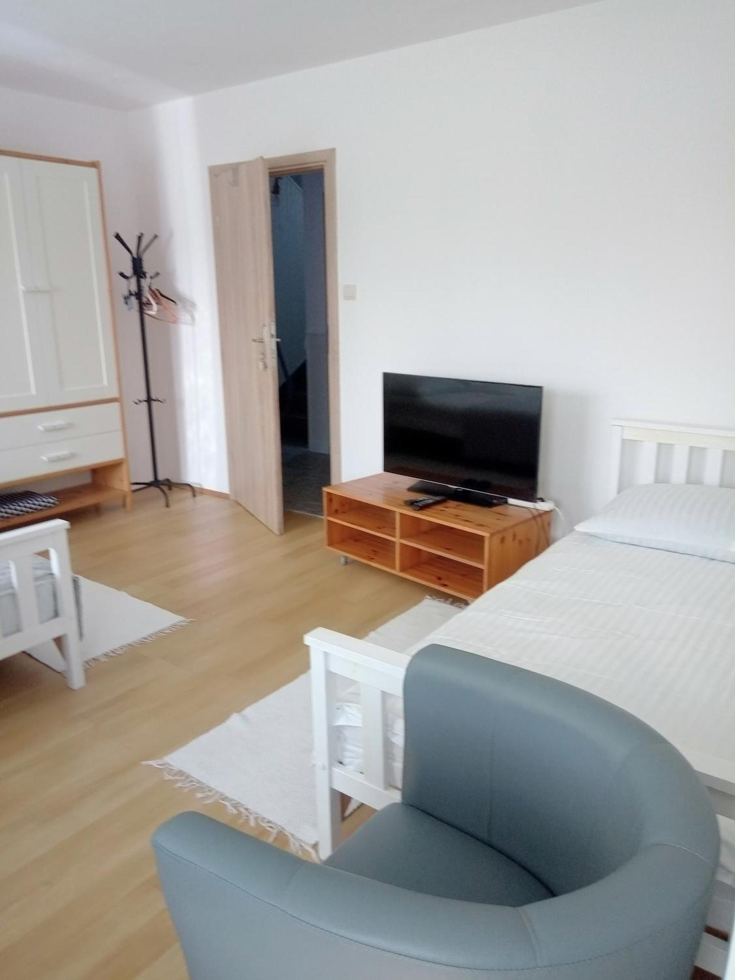 Apartamento Pokoje U Bozeny Ostrowo  Exterior foto